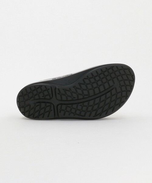 OOFOS(ウーフォス)の「<OOFOS>OOmega LUXE サンダル(サンダル・レディース・ダークブラウン/ナチュラル・8/6/7)」の12枚目の写真
