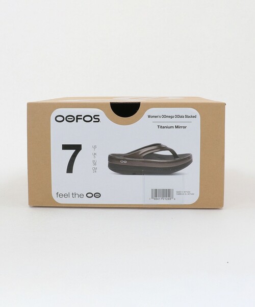 OOFOS(ウーフォス)の「<OOFOS>OOmega LUXE サンダル(サンダル・レディース・ダークブラウン/ナチュラル・8/6/7)」の21枚目の写真
