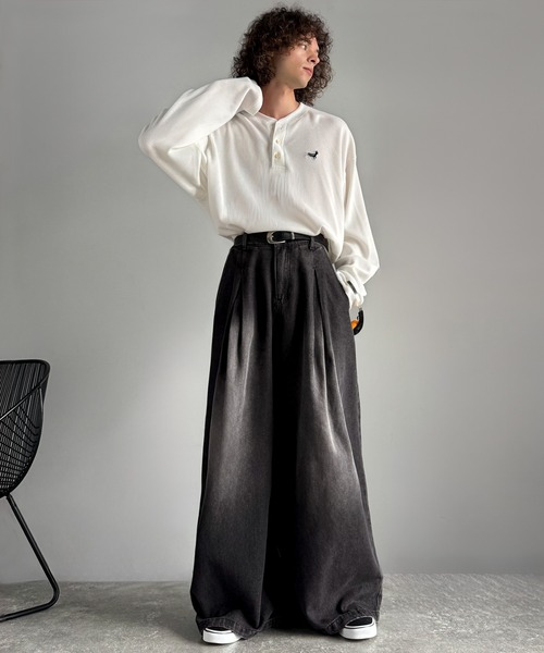 Classical Origin(クラシカルオリジン)の「変形3タックスーパーワイドデニム/Unique Three-Tuck Super Wide Denim(デニムパンツ・メンズ・その他1/ブラック・LARGE/MEDIUM/SMALL)」の6枚目の写真