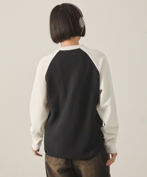 Snap club(スナップクラブ)の「【Snap club】グラフィックラインストーンワッフルラグランロンT(Tシャツ/カットソー・レディース・ホワイト系/ワイン/ブラック系/スミクロ・L/M)」の13枚目の写真
