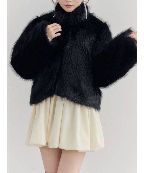 EATME（イートミー）の「スタンドカラーフェイクファーブルゾン（ブルゾン・レディース・ベージュ/オフホワイト/ブラック・FREE）」の3枚目の写真