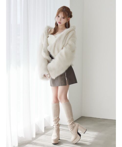 EATME（イートミー）の「スタンドカラーフェイクファーブルゾン（ブルゾン・レディース・ベージュ/オフホワイト/ブラック・FREE）」の17枚目の写真