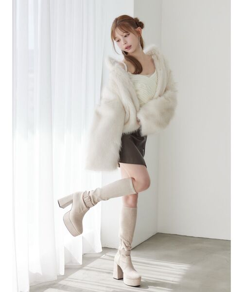 EATME（イートミー）の「スタンドカラーフェイクファーブルゾン（ブルゾン・レディース・ベージュ/オフホワイト/ブラック・FREE）」の15枚目の写真