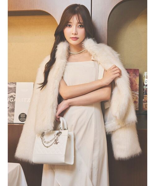 EATME（イートミー）の「スタンドカラーフェイクファーブルゾン（ブルゾン・レディース・ベージュ/オフホワイト/ブラック・FREE）」の11枚目の写真