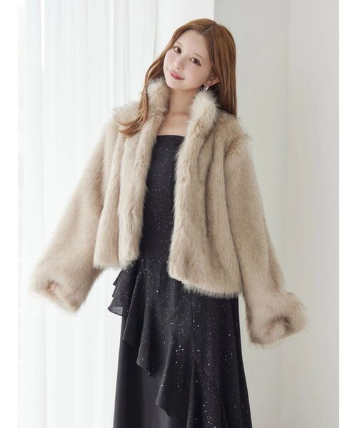 EATME（イートミー）の「スタンドカラーフェイクファーブルゾン（ブルゾン・レディース・ベージュ/オフホワイト/ブラック・FREE）」の5枚目の写真