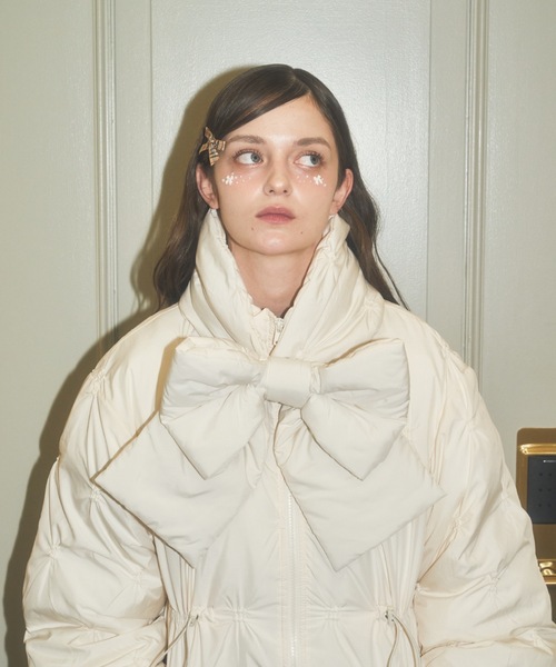 Lovilyn（ラヴィリン）の「【初販即完】2wayマフラー付きエコダウンジャケット（ダウンジャケット/コート・レディース・ブラック/ブルー/ホワイト・FREE）」の22枚目の写真