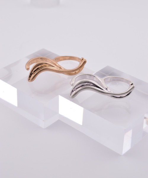 BROTHERHOOD(ブラザーフッド)の「【earyear】Curve Line Fusion Double Finger Ring(リング・レディース・シルバー/ゴールド・FREE)」の15枚目の写真