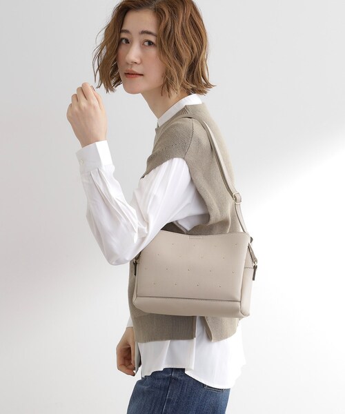 grove（グローブ）の「ドットスタッズ3層ショルダー（ショルダーバッグ・レディース・ライトグレー/ブラック/グリーン系/ピンク系・00）」の5枚目の写真