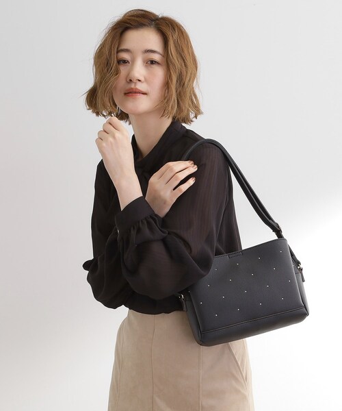 grove（グローブ）の「ドットスタッズ3層ショルダー（ショルダーバッグ・レディース・ライトグレー/ブラック/グリーン系/ピンク系・00）」の7枚目の写真