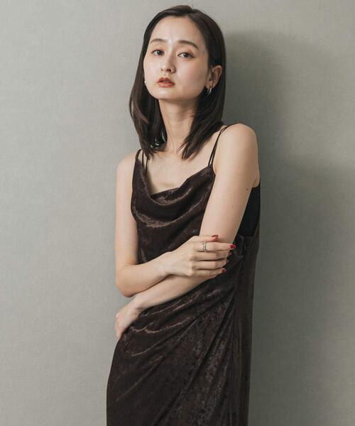 SENSE OF PLACE by URBAN RESEARCH(センスオブプレイスバイアーバンリサーチ)の「シアーベロアドレープキャミワンピ(ワンピース・レディース・ブラウン/ブルー・S/ONE)」の22枚目の写真