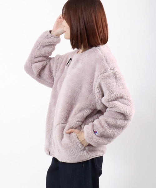 Champion(チャンピオン)の「Champion(チャンピオン)ワンポイントロゴ刺繍 シェルパフリースノーカラージャケット レディース/ボアブルゾン(ノーカラージャケット・レディース・ライトパープル/オフホワイト/ブラック・L/M)」の19枚目の写真