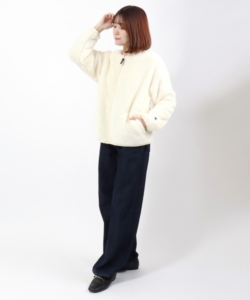 Champion(チャンピオン)の「Champion(チャンピオン)ワンポイントロゴ刺繍 シェルパフリースノーカラージャケット レディース/ボアブルゾン(ノーカラージャケット・レディース・ライトパープル/オフホワイト/ブラック・L/M)」の9枚目の写真