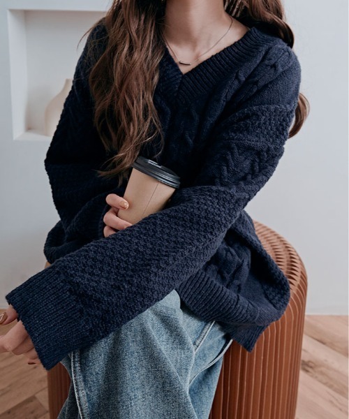 kirakiraShop(キラキラショップ)の「ゆるっと着て、こなれ感。Vネック オーバー サイズ ニット(ニット/セーター・レディース・ネイビー/クリーム/グレー・FREE)」の3枚目の写真