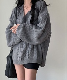 ゆるっと着て、こなれ感。Vネック オーバー サイズ ニット