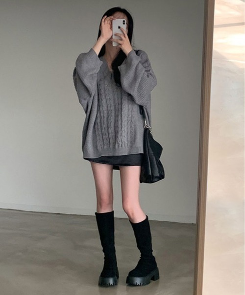kirakiraShop(キラキラショップ)の「ゆるっと着て、こなれ感。Vネック オーバー サイズ ニット(ニット/セーター・レディース・ネイビー/クリーム/グレー・FREE)」の15枚目の写真