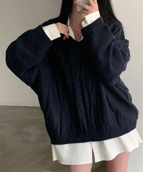 kirakiraShop(キラキラショップ)の「ゆるっと着て、こなれ感。Vネック オーバー サイズ ニット(ニット/セーター・レディース・ネイビー/クリーム/グレー・FREE)」の22枚目の写真