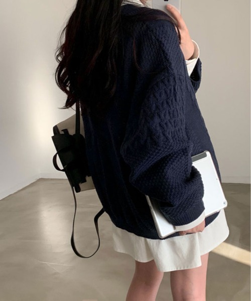 kirakiraShop(キラキラショップ)の「ゆるっと着て、こなれ感。Vネック オーバー サイズ ニット(ニット/セーター・レディース・ネイビー/クリーム/グレー・FREE)」の4枚目の写真