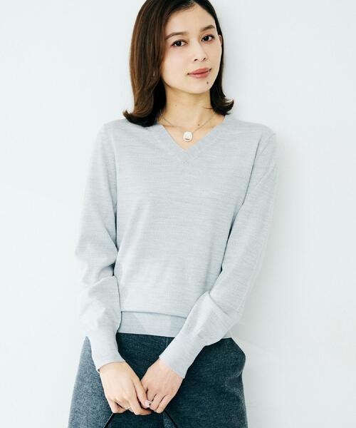UNTITLED（アンタイトル）の「【洗える/ウール100%】Vネックウールニット（ニット/セーター・レディース・レッド系1/ブラック/ナチュラル/オフホワイト/ライトグレー/ブルー系その他・48/44/04/03/02/01/00）」の12枚目の写真