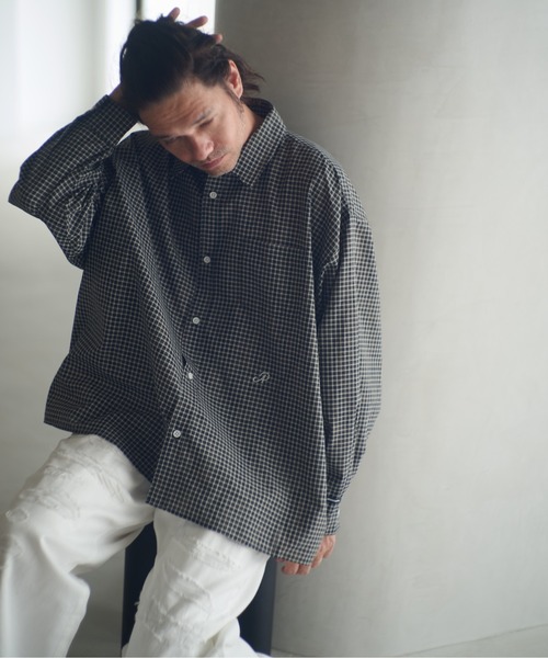 ADAM PATEK(アダムパテック)の「ADAMPATEK/small check wide shirt/スモールチェック刺繍入りワイドボックスシャツ(シャツ/ブラウス・メンズ・ブラック/グリーン・1/2)」の2枚目の写真