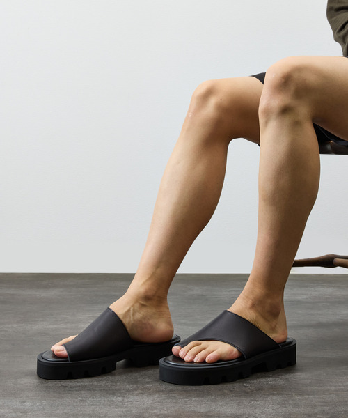 PADRONE(パドローネ)の「PADRONE パドローネ / CS TONG SANDALS レザートングサンダル 牛革 日本製 / PU2308-3211(サンダル・メンズ・ブラック・41/40/42)」の9枚目の写真