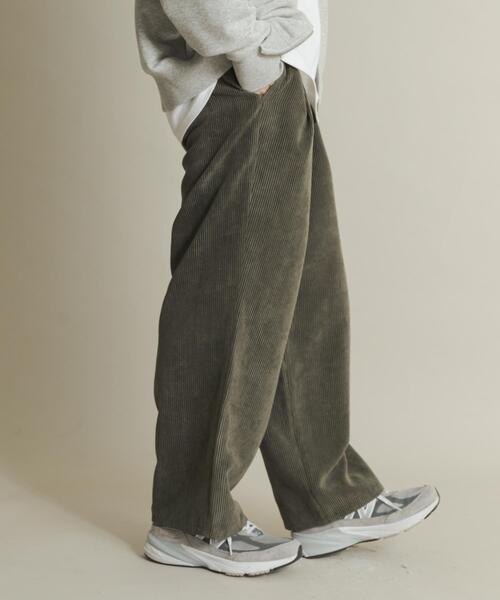 SENSE OF PLACE by URBAN RESEARCH（センスオブプレイスバイアーバンリサーチ）の「ウォッシュドコーデュロイワイドパンツ（その他パンツ・メンズ・ライトベージュ/ブラック/グリーン/ブラウン・LARGE/MEDIUM）」の4枚目の写真