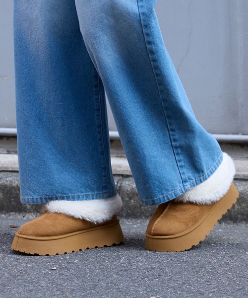 MONO-MART（モノマート）の「ムートンライクボア ボリュームショートブーツ（ブーツ・レディース・キャメル/ブラック/グレイッシュベージュ・XL/L/M/S）」の6枚目の写真