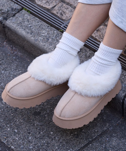 MONO-MART（モノマート）の「ムートンライクボア ボリュームショートブーツ（ブーツ・レディース・キャメル/ブラック/グレイッシュベージュ・XL/L/M/S）」の15枚目の写真