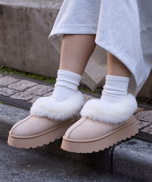 MONO-MART（モノマート）の「ムートンライクボア ボリュームショートブーツ（ブーツ・レディース・キャメル/ブラック/グレイッシュベージュ・XL/L/M/S）」の16枚目の写真