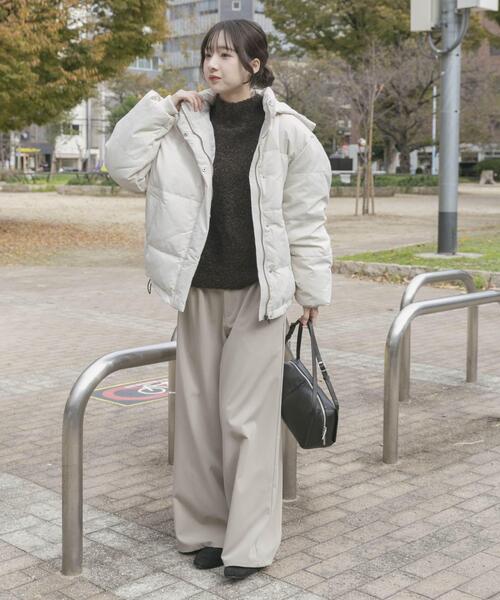 ITEMS URBANRESEARCH（アイテムズ アーバンリサーチ）の「『撥水』フードダウンジャケット（ダウンジャケット/コート・レディース・ブラック/カーキ/ホワイト系その他・SMALL/MEDIUM）」の18枚目の写真