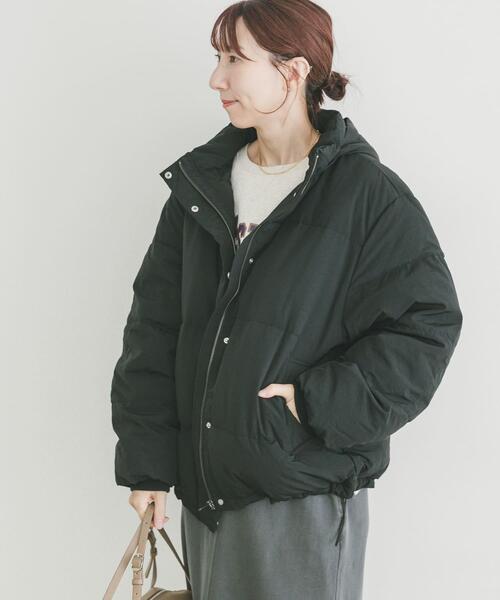 ITEMS URBANRESEARCH（アイテムズ アーバンリサーチ）の「『撥水』フードダウンジャケット（ダウンジャケット/コート・レディース・ブラック/カーキ/ホワイト系その他・SMALL/MEDIUM）」の4枚目の写真