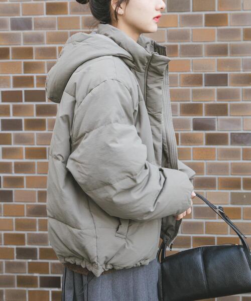 ITEMS URBANRESEARCH（アイテムズ アーバンリサーチ）の「『撥水』フードダウンジャケット（ダウンジャケット/コート・レディース・ブラック/カーキ/ホワイト系その他・SMALL/MEDIUM）」の19枚目の写真