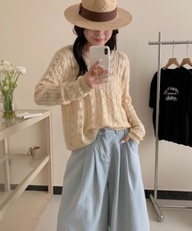 かぎ編みVネックニット