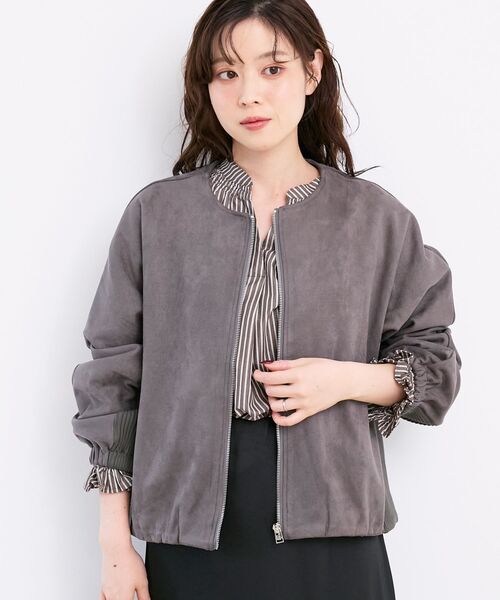 le.coeur blanc（ルクールブラン）の「異素材ボリュームスリーブブルゾン（ブルゾン・レディース・アイボリー/チャコールグレー・38）」の5枚目の写真