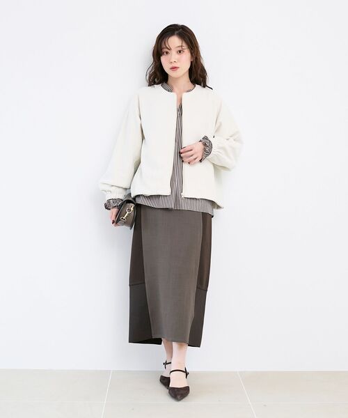 le.coeur blanc（ルクールブラン）の「異素材ボリュームスリーブブルゾン（ブルゾン・レディース・アイボリー/チャコールグレー・38）」の21枚目の写真