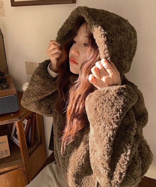HALEY PESCA（ヘーリーペスカ）の「HALEY PESCA/フード付き　もこもこムートンブルゾン（ブルゾン・レディース・アイボリー/ブラウン・SMALL/MEDIUM）」の12枚目の写真