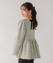 Fit more(フィットモア)のツイードバックベロアリボンペプラムトップス(その他トップス)
