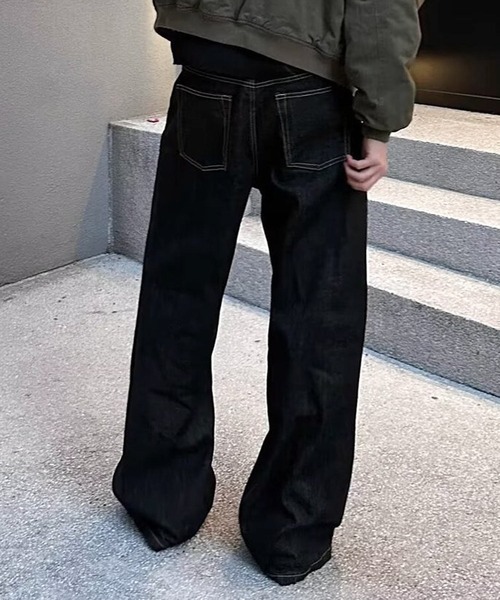JOHNNY WOLF（ジョニーウルフ）の「SAGA ワンウォッシュ ワイド ストレート デニムパンツ（デニムパンツ・メンズ・ブラック・S/M/L）」の7枚目の写真