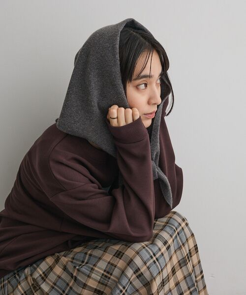 CRAFT STANDARD BOUTIQUE(クラフトスタンダードブティック)の「12GGフルニードルニットスカーフ(バンダナ/スカーフ・レディース・ブラウン/グレー/ライトイエロー・FREE)」の2枚目の写真