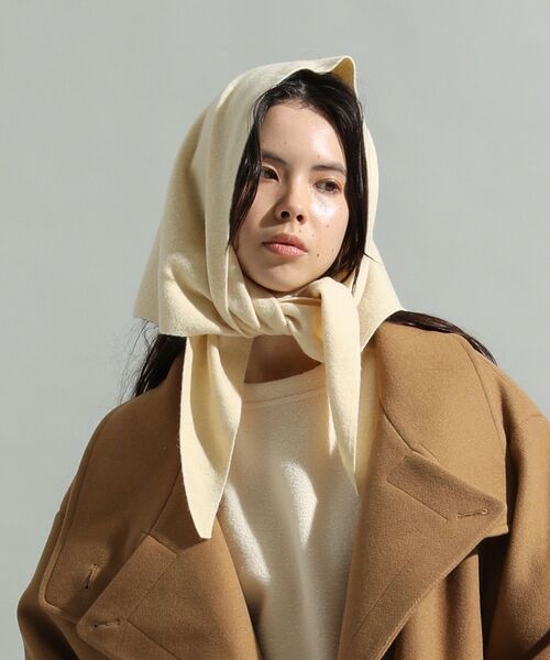 CRAFT STANDARD BOUTIQUE(クラフトスタンダードブティック)の「12GGフルニードルニットスカーフ(バンダナ/スカーフ・レディース・ブラウン/グレー/ライトイエロー・FREE)」の4枚目の写真