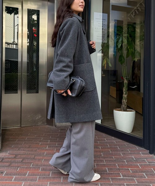 fredy emue（フレディエミュ）の「Super100ステンカラーミドルコート（ダッフルコート・レディース・ネイビー/ベージュ/チャコールグレー・36/38）」の12枚目の写真