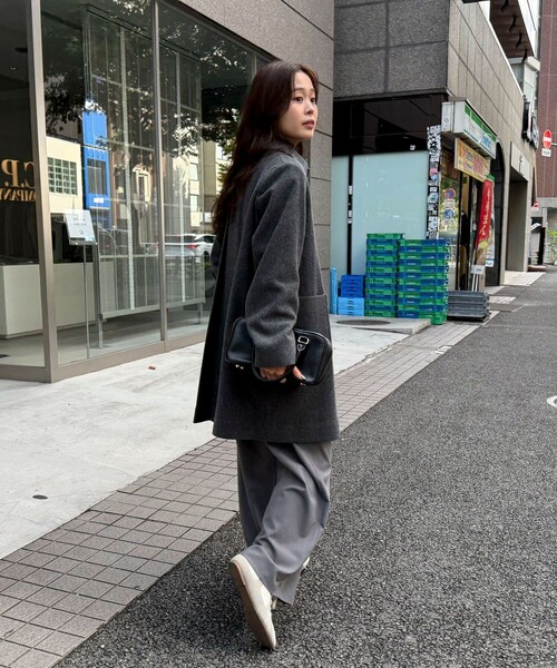 fredy emue（フレディエミュ）の「Super100ステンカラーミドルコート（ダッフルコート・レディース・ネイビー/ベージュ/チャコールグレー・36/38）」の15枚目の写真