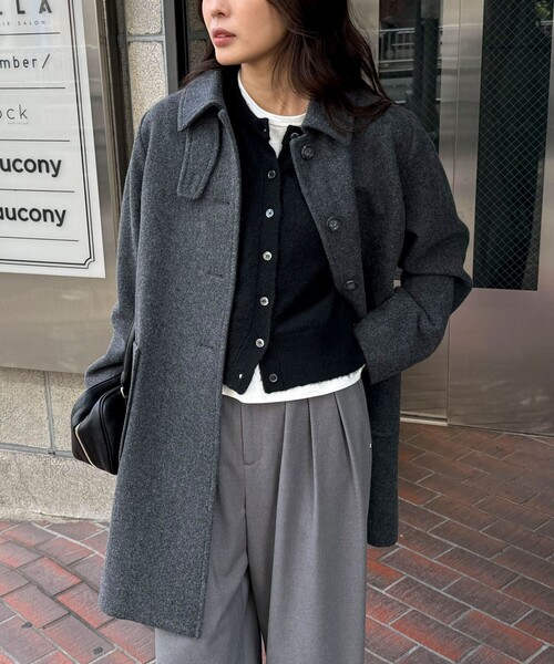 fredy emue（フレディエミュ）の「Super100ステンカラーミドルコート（ダッフルコート・レディース・ネイビー/ベージュ/チャコールグレー・36/38）」の18枚目の写真