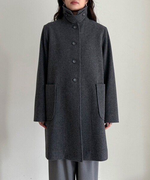 fredy emue（フレディエミュ）の「Super100ステンカラーミドルコート（ダッフルコート・レディース・ネイビー/ベージュ/チャコールグレー・36/38）」の20枚目の写真