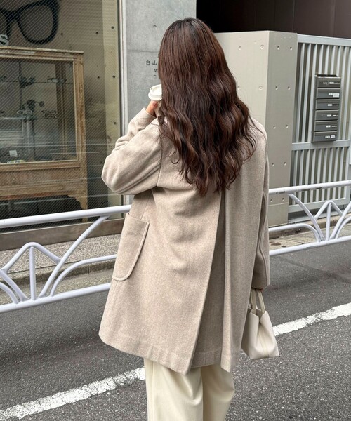 fredy emue（フレディエミュ）の「Super100ステンカラーミドルコート（ダッフルコート・レディース・ネイビー/ベージュ/チャコールグレー・36/38）」の5枚目の写真