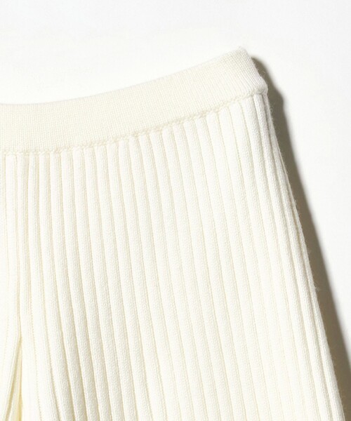 AEWEN MATOPH(イウエン マトフ)の「<AEWEN MATOPH>ウールカシミヤミックス ニットショートパンツ(その他パンツ・レディース・オフホワイト/ブラック・FREE)」の12枚目の写真