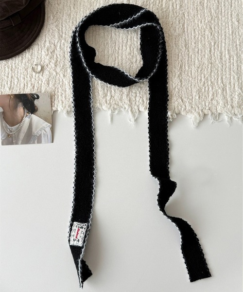 shopnikoniko（ショップニコニコ）の「スリムマフラー  ウェーブステッチ レースワッペン付き ニット マフラー（マフラー・レディース・ブラウン/ホワイト/ブラック/グレー・フリー）」の6枚目の写真