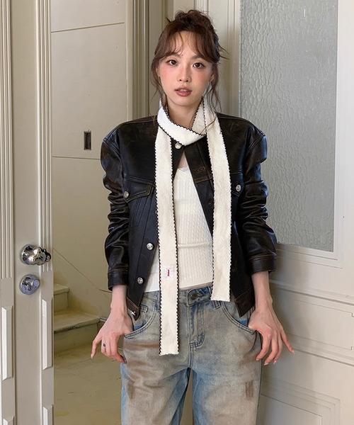 shopnikoniko（ショップニコニコ）の「スリムマフラー  ウェーブステッチ レースワッペン付き ニット マフラー（マフラー・レディース・ブラウン/ホワイト/ブラック/グレー・フリー）」の7枚目の写真