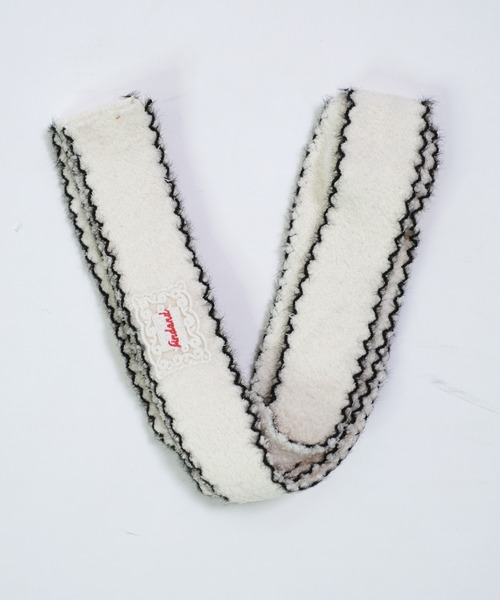 shopnikoniko（ショップニコニコ）の「スリムマフラー  ウェーブステッチ レースワッペン付き ニット マフラー（マフラー・レディース・ブラウン/ホワイト/ブラック/グレー・フリー）」の14枚目の写真