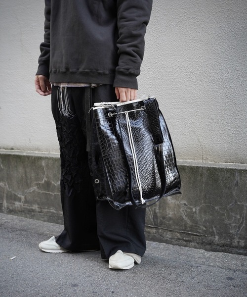 CAMIEL FORTGENS（カミエル フォートへンス）｜ショルダーバッグ一覧