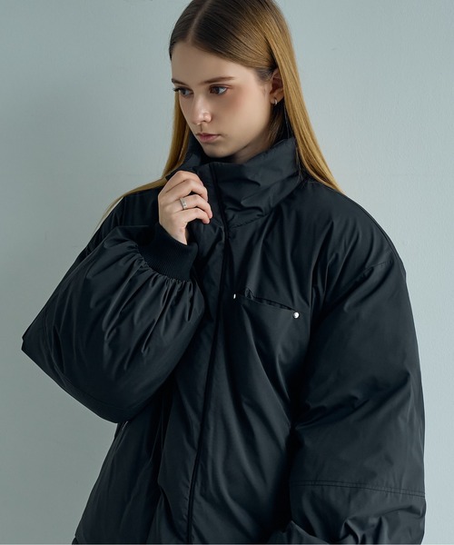 ELLUV（エルブ）の「【ELLUV/エルヴ】防風/ストレッチファブリック モードジップギミック ショートダウンジャケット Ep2.（ダウンジャケット/コート・メンズ・ブラック/ホワイト・L/M/S）」の4枚目の写真